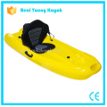 Barco plástico barato Kayak Kids Paddle Boat para venda